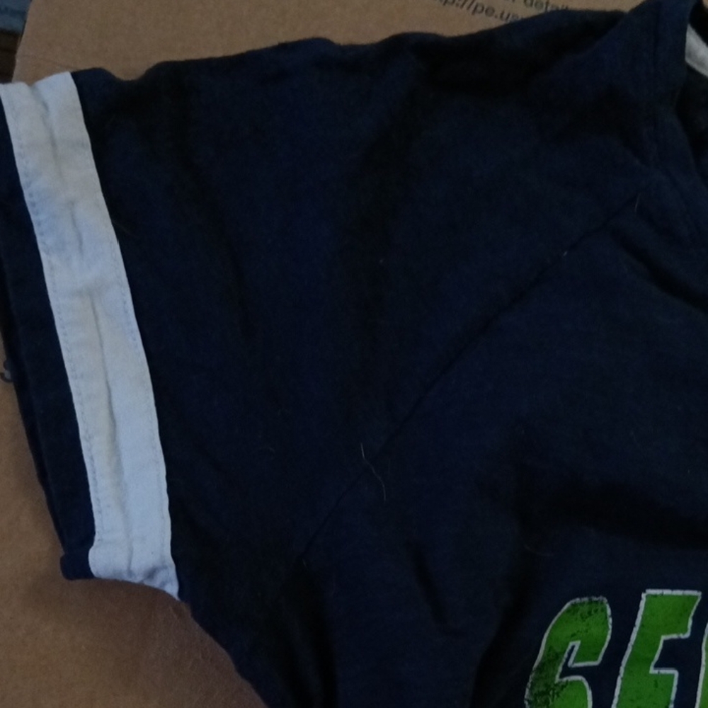 Majestic Navy V-Neck Seahawks Tee with Lime Green Logo - Picture 4 of 4